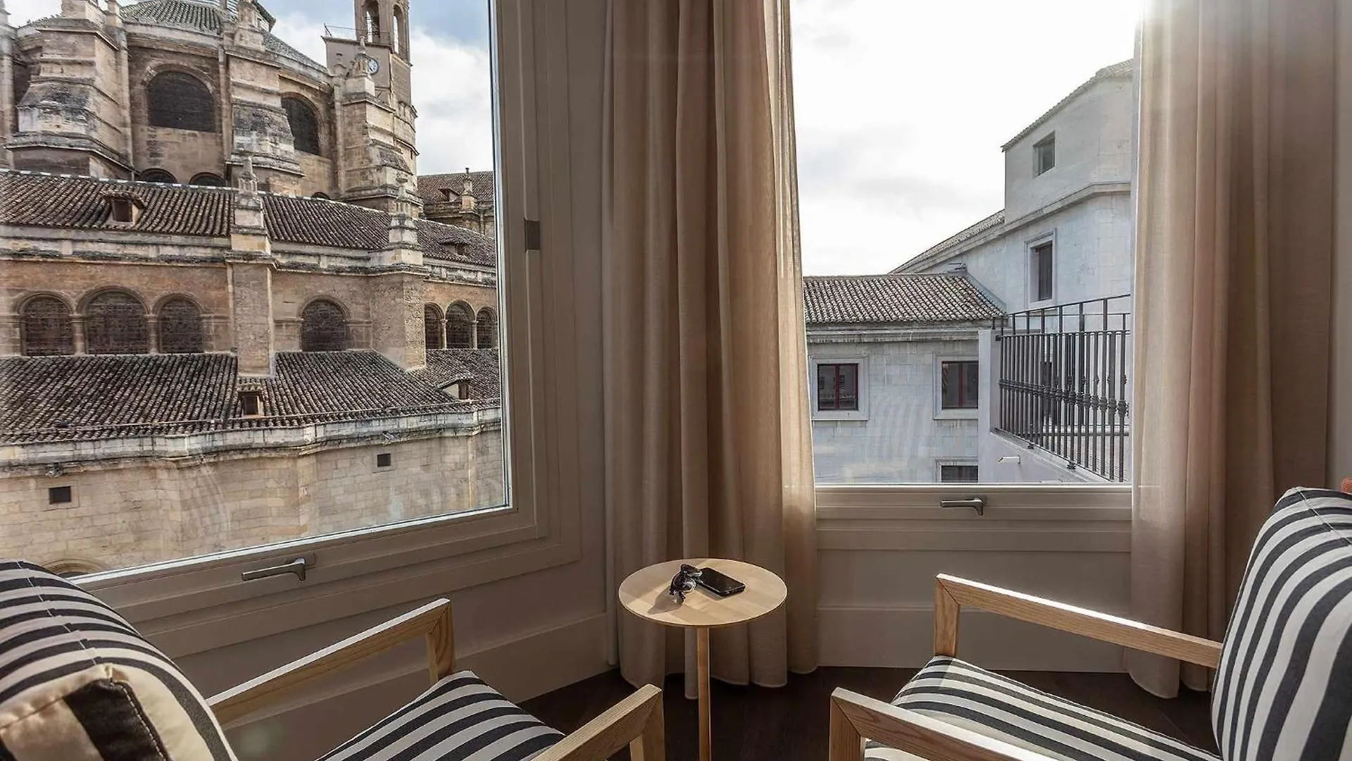 Casa Miravalle Catedral Granada Aparthotel