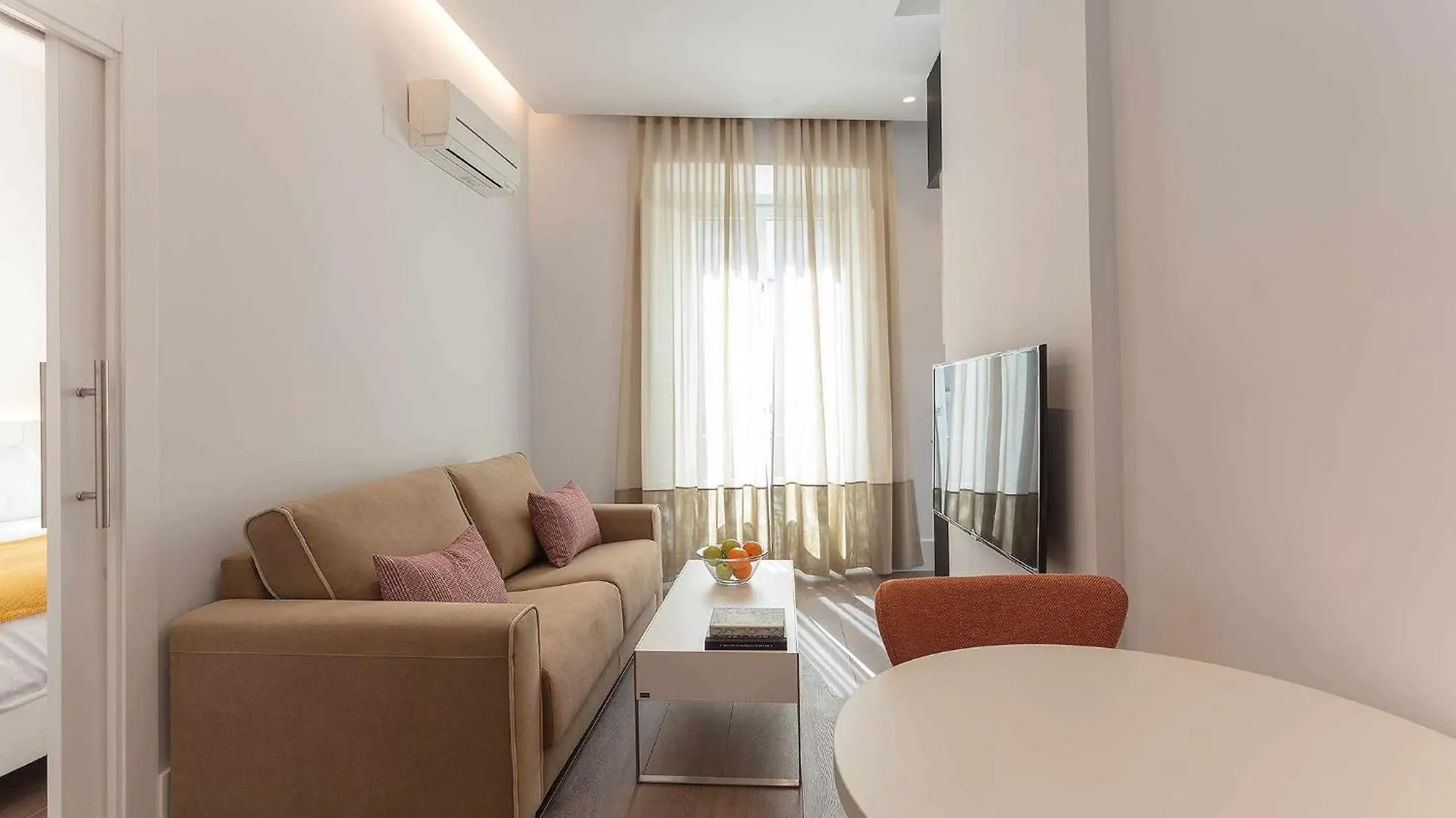 גרנדה Casa Miravalle Catedral 4*,