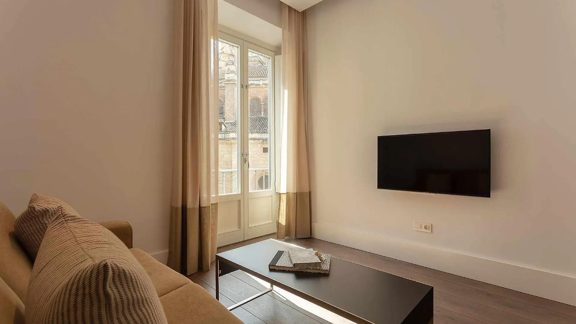 **** Aparthotel Casa Miravalle Catedral Granada Spanien